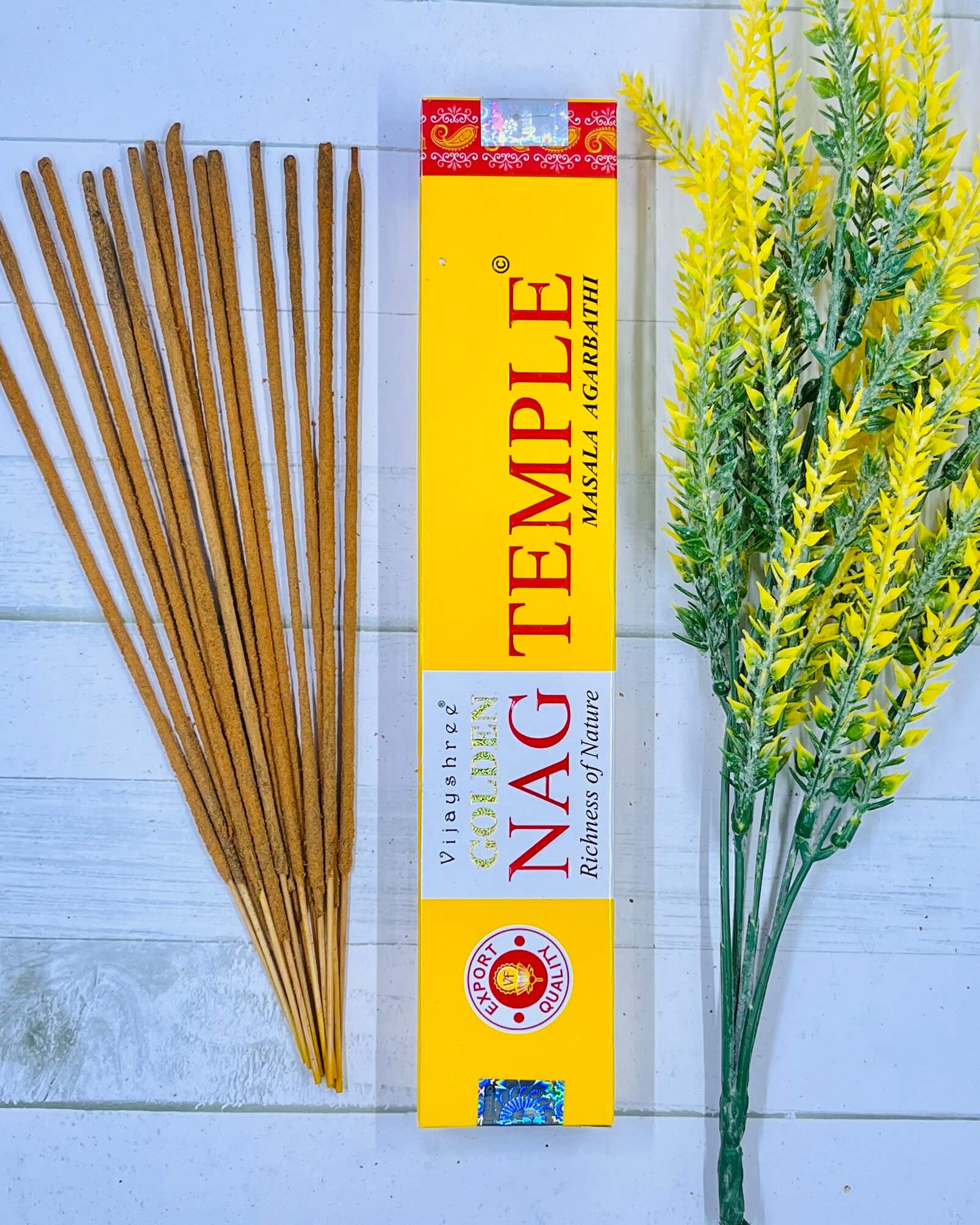 Incenso Golden Nag Temple Vijayshree (12 Scatole Da 15g) + Tavoletta Aromasenses - Aroma Cerimoniale Per Meditazione