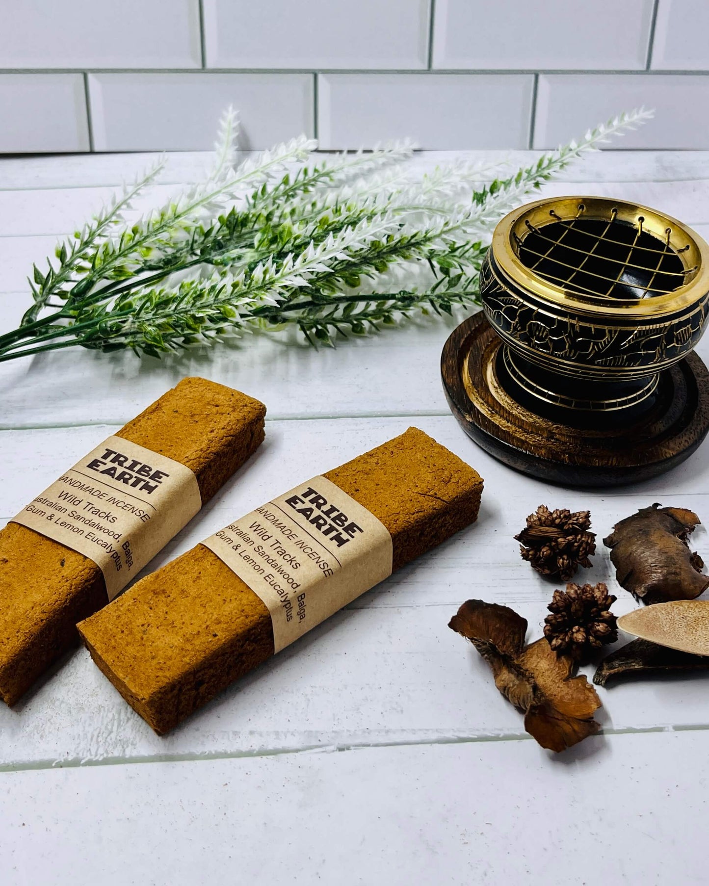 Tribe Earth WILD TRACKS Sandalwood, Balga, Marri Gum & Lemon Eucalyptus Incense Plank