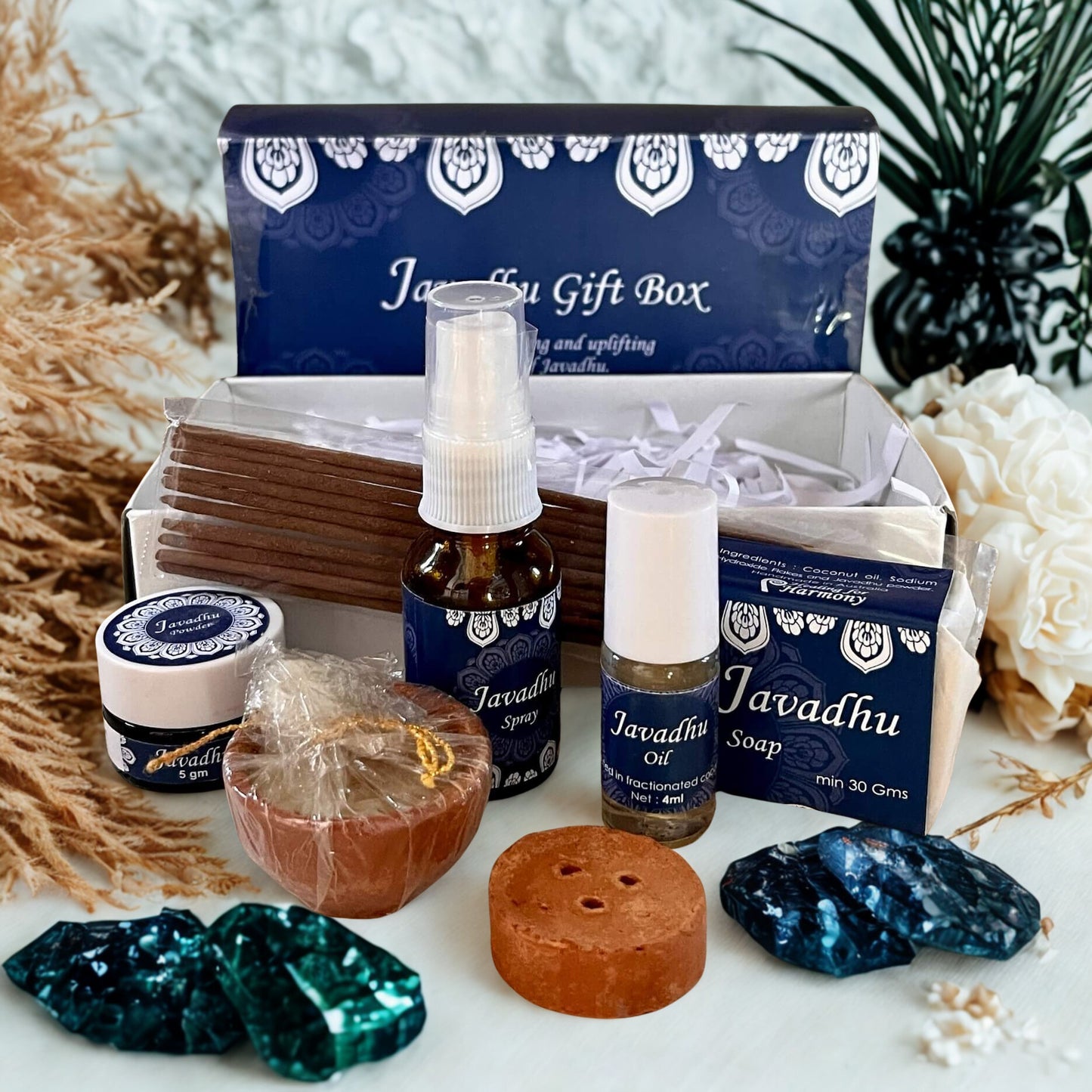 Javadhu gift box 7 items