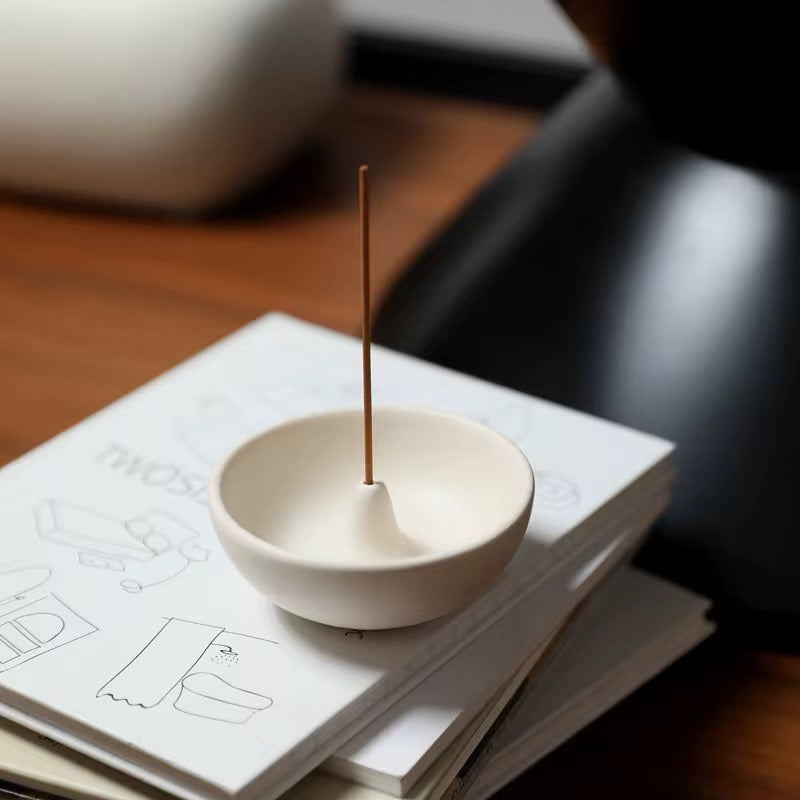Porcelain incense holder