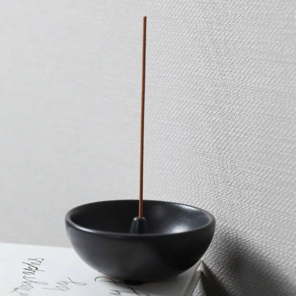 Porcelain incense holder