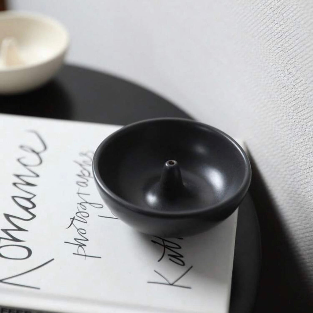 Porcelain incense holder