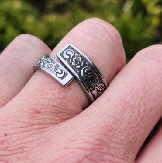 Cutlery Cove Floral Ring