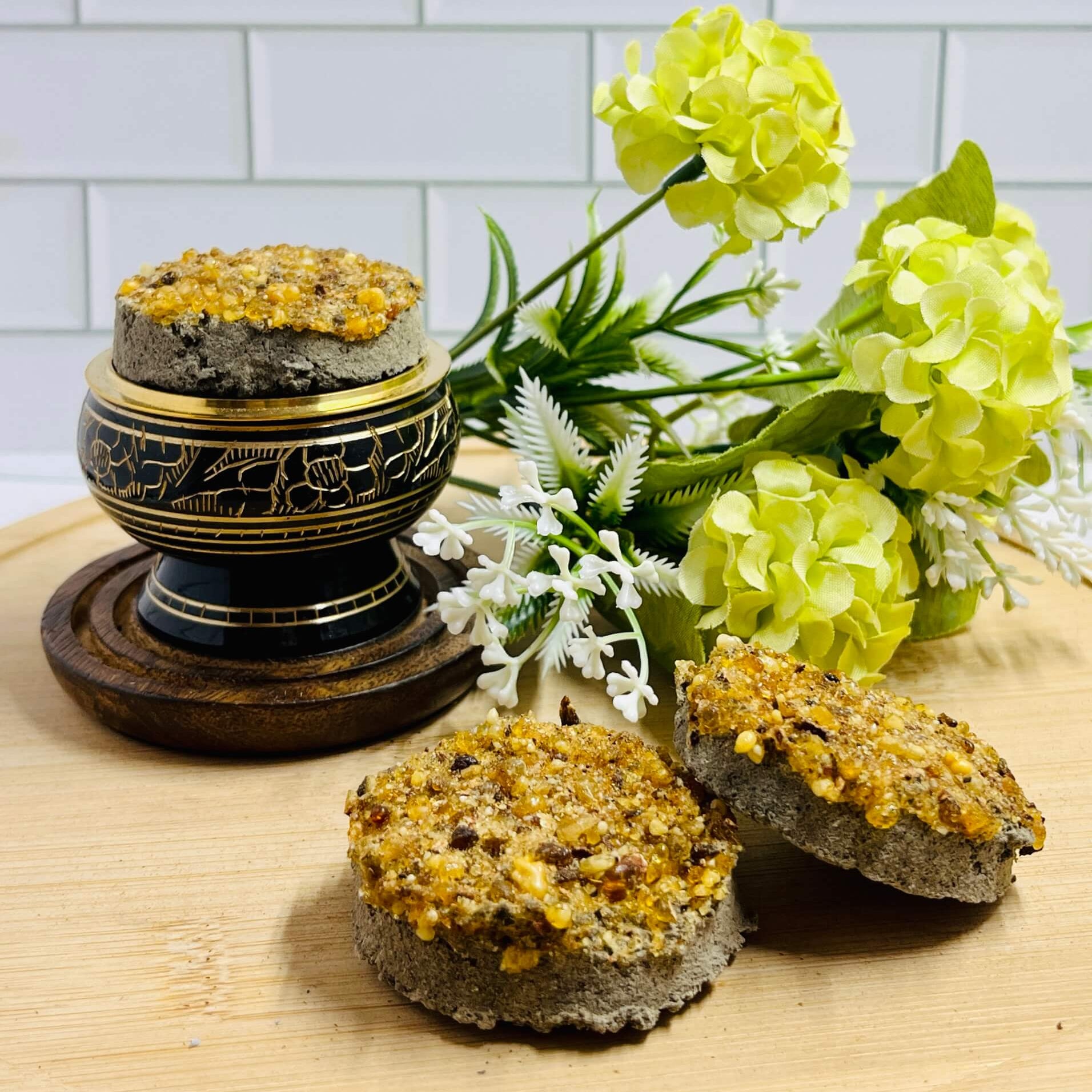 Sagrada Madre Charcoal Discs FRANKINCENSE