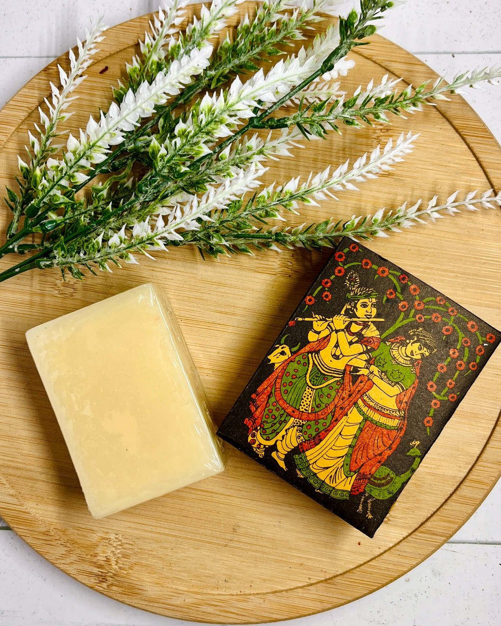 Natural Beeswax Cake 100g