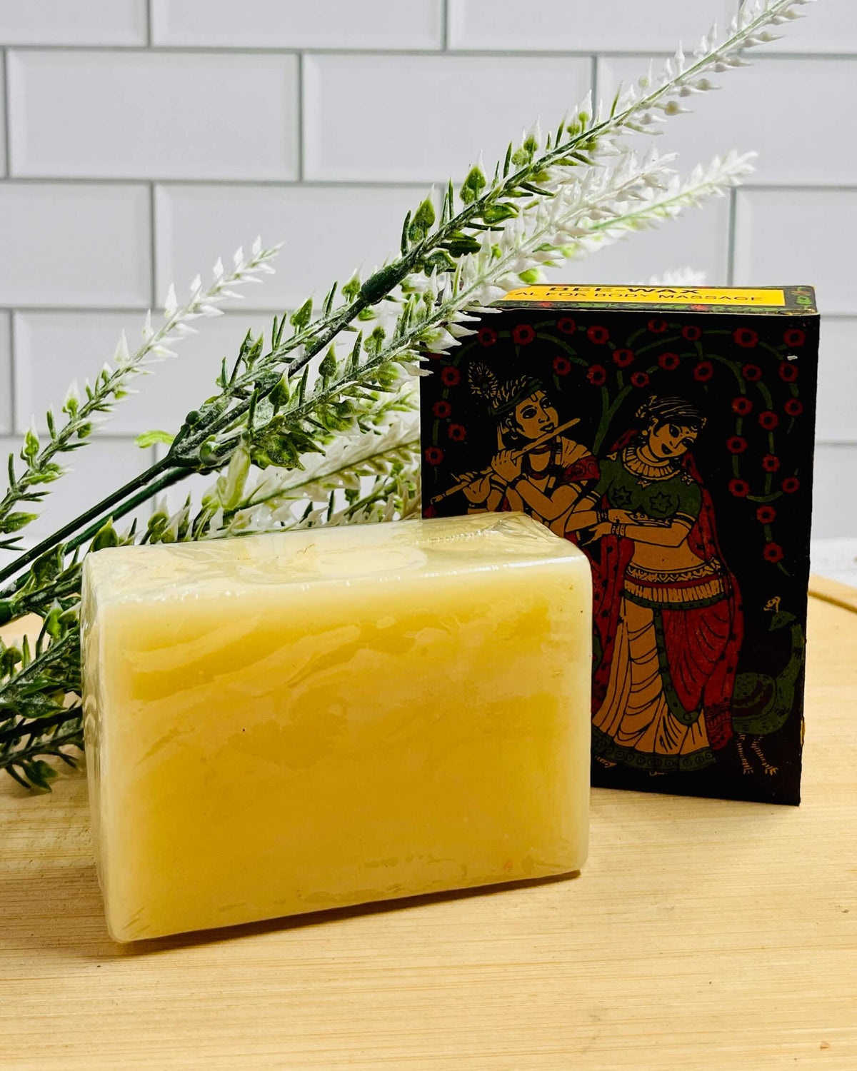 Natural Beeswax Cake 100g