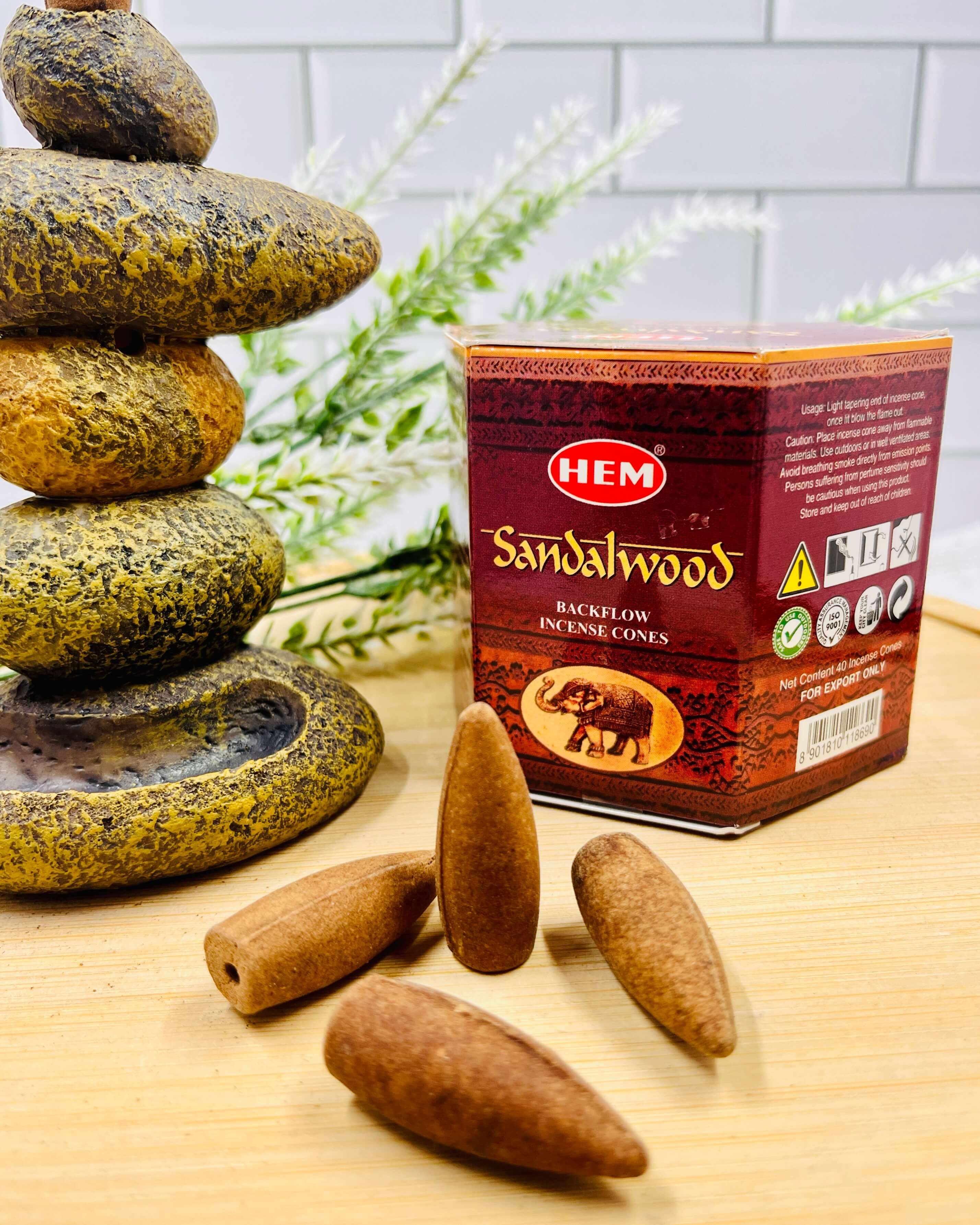 HEM Backflow SANDALWOOD cones