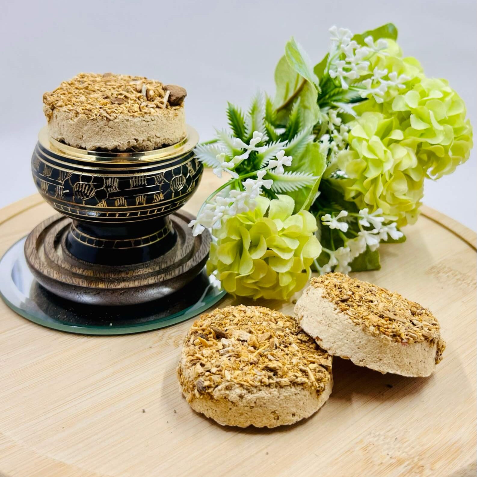 Sagrada Madre Charcoal Discs PALO SANTO