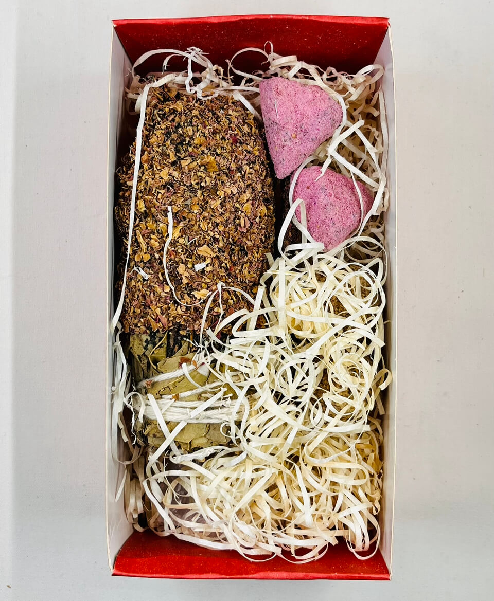 Sagrada Madre Incense Kit LOVE PETALS
