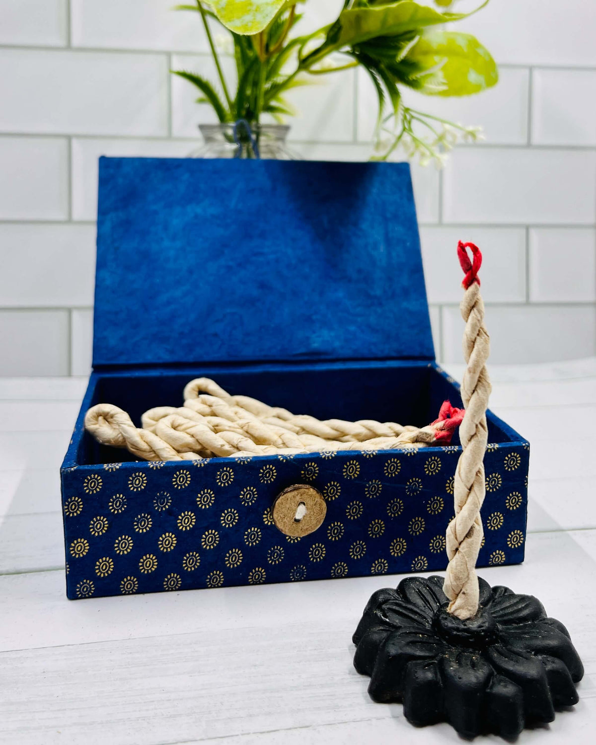 Tibetan Rope Incense NAG CHAMPA with holder