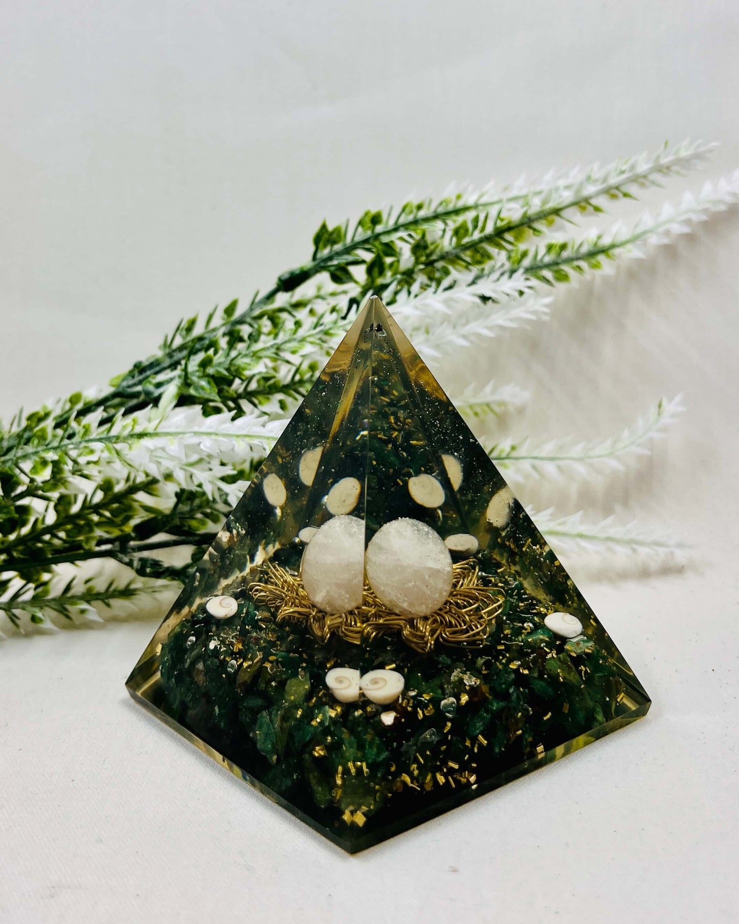 Orgonite Pyramid with Rose Quartz Sphere GREEN FLUORITE