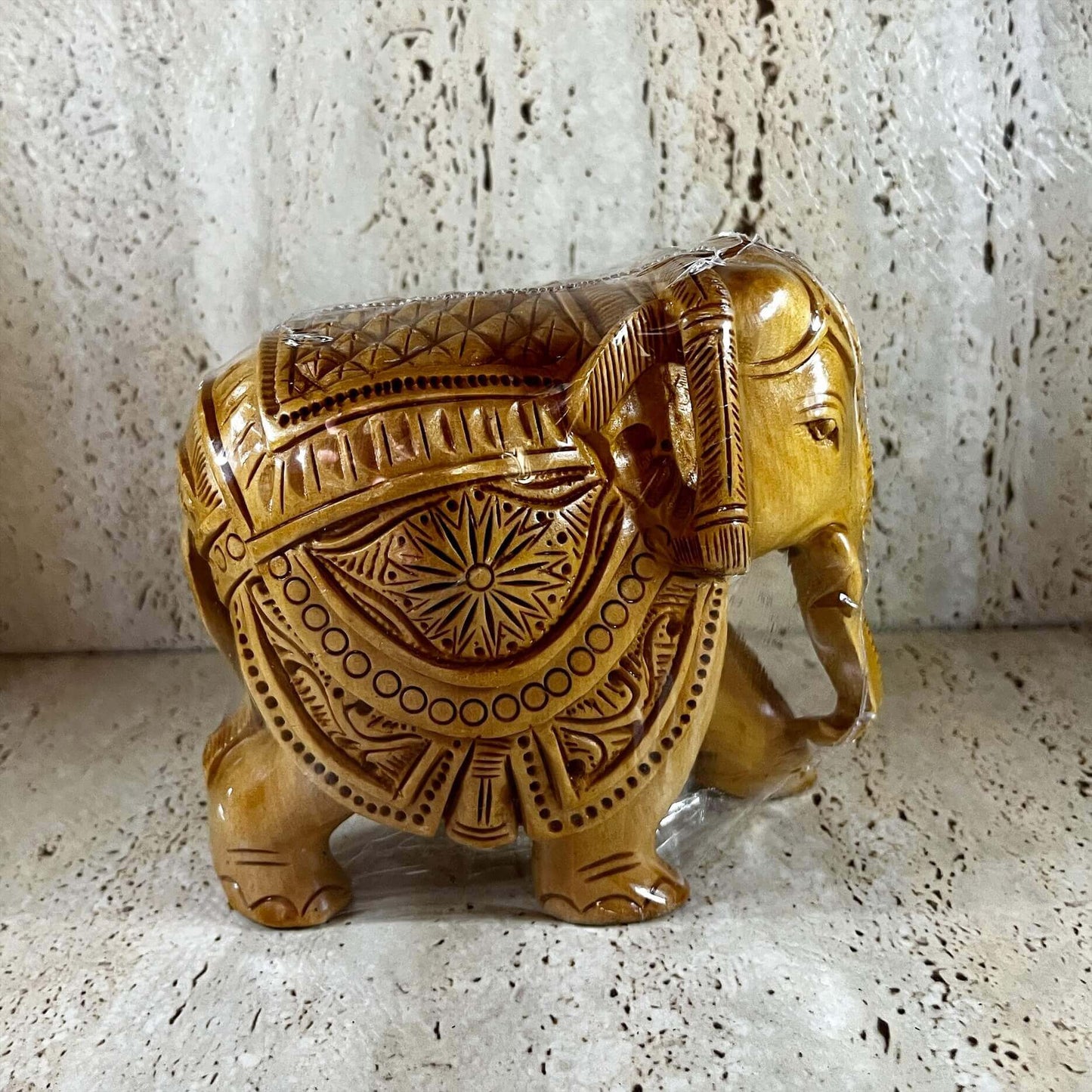 Hand Carved Elephants Kadamb Wood Figurine
